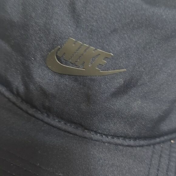Nike Thrashed Spell Out Aerobill Vapor Pro Tech Zippered Strapback Hat Blue - Picture 2 of 5